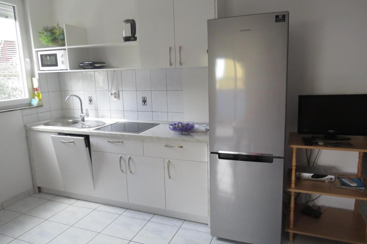 Apartamento Modra Kuca Mandre Exterior foto