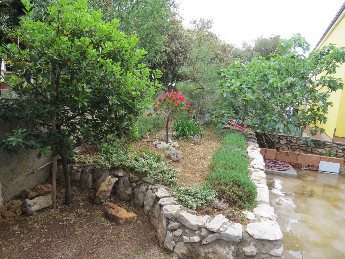 Apartamento Modra Kuca Mandre Exterior foto